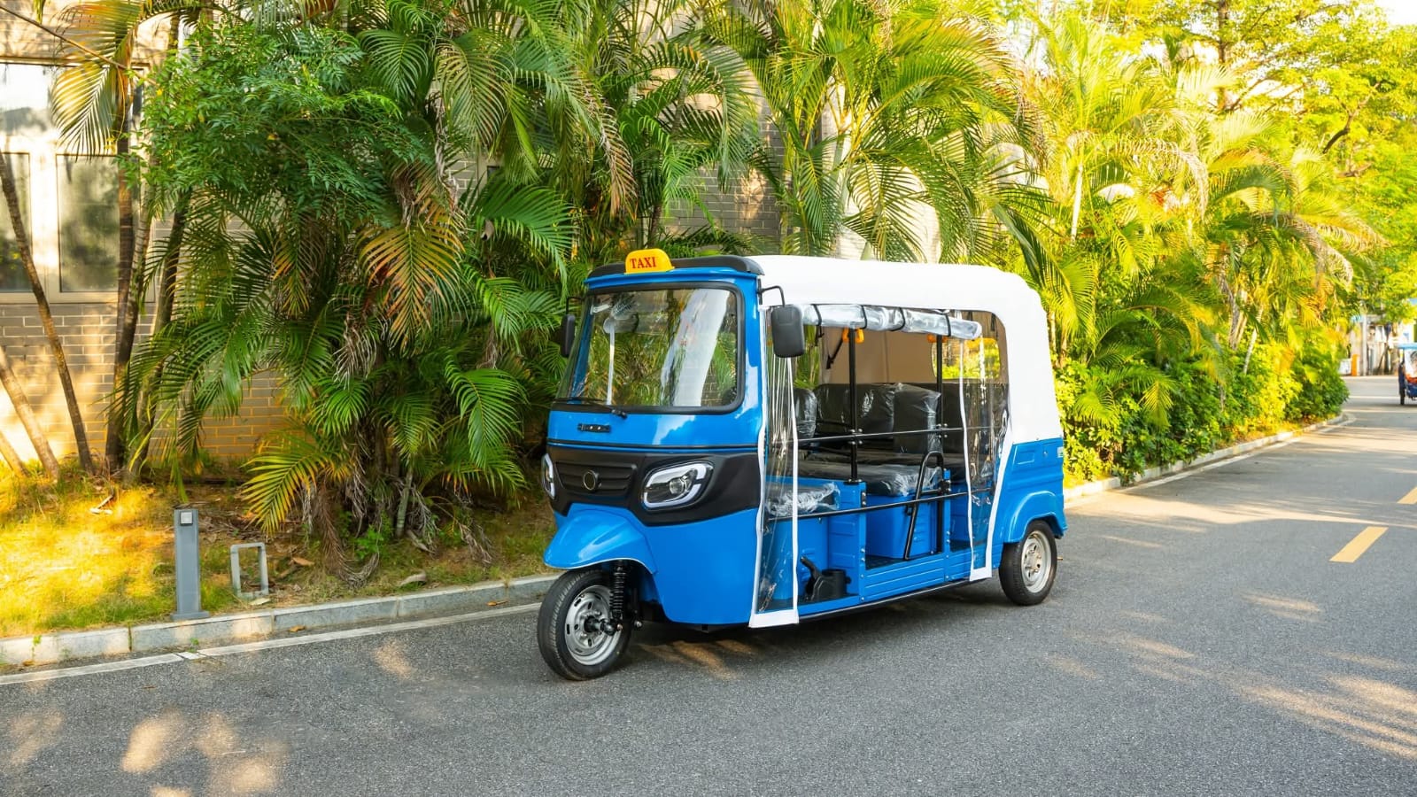 Geo Sea electric tuk-tuk — model 1